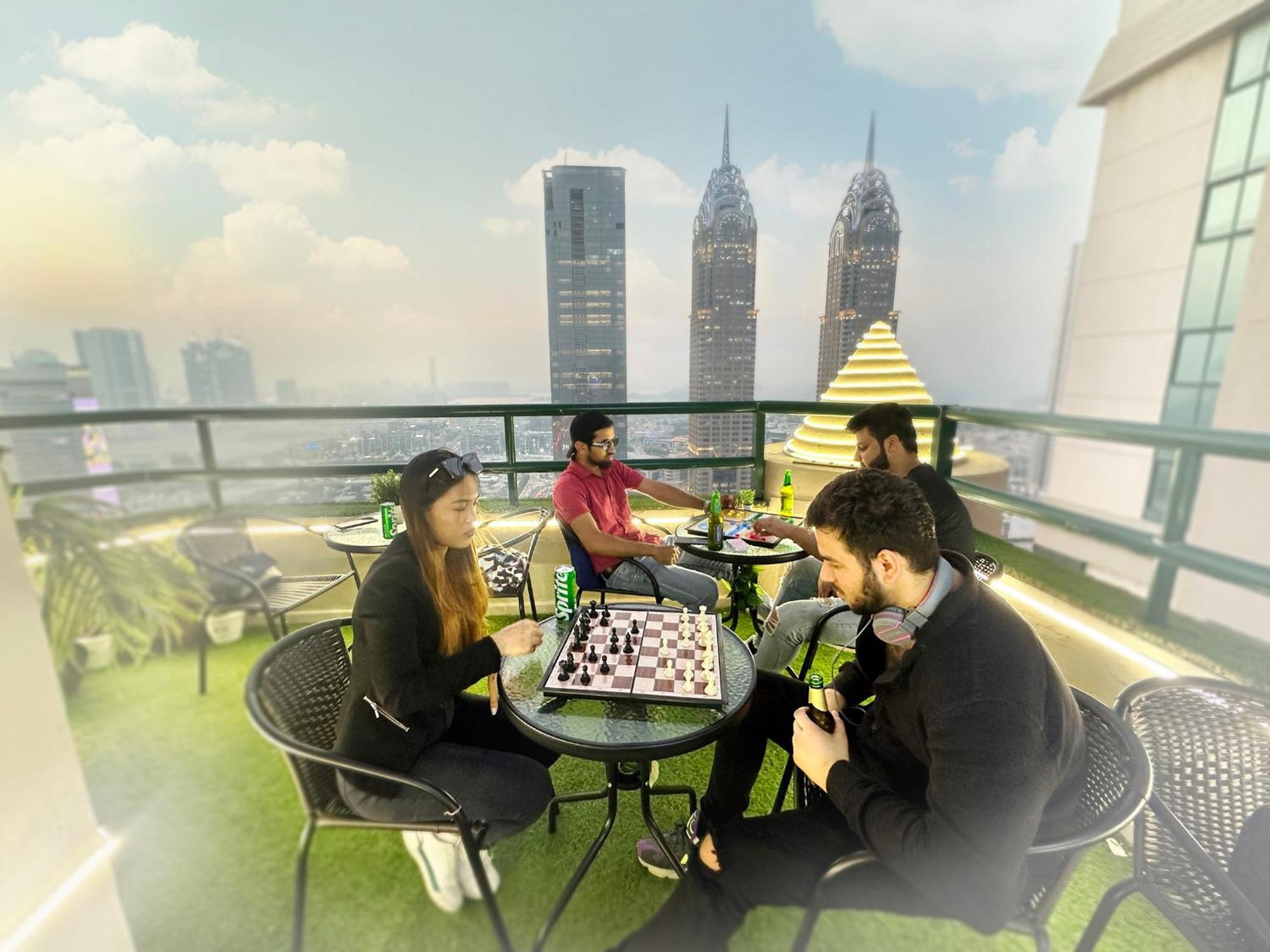 Explorer Partition With Window Near Internet Homestay Dubai